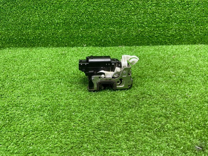 Замок двери задней правой, 2500 рублей, Москва