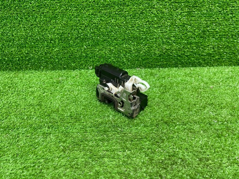 Замок двери задней правой, 2500 рублей, Москва