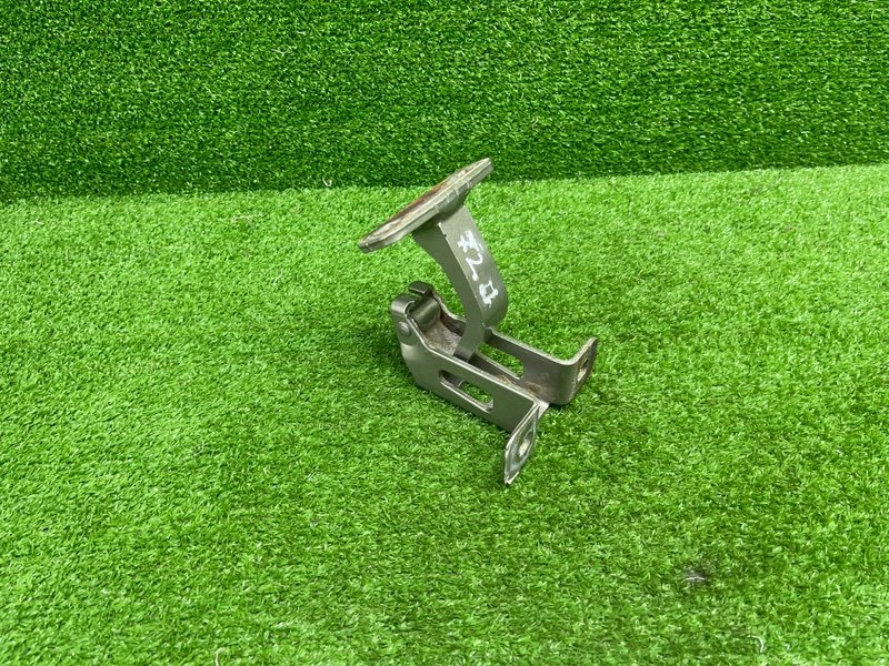 Петля двери багажника, 1500 рублей, Москва