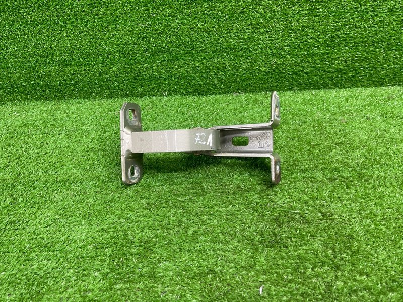 Петля двери багажника, 1500 рублей, Москва