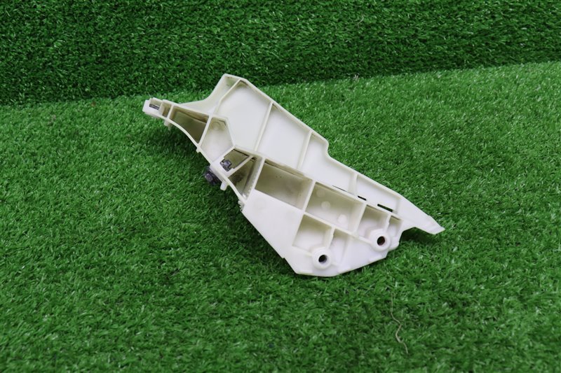 Кронштейн переднего бампера, 2500 рублей, Москва