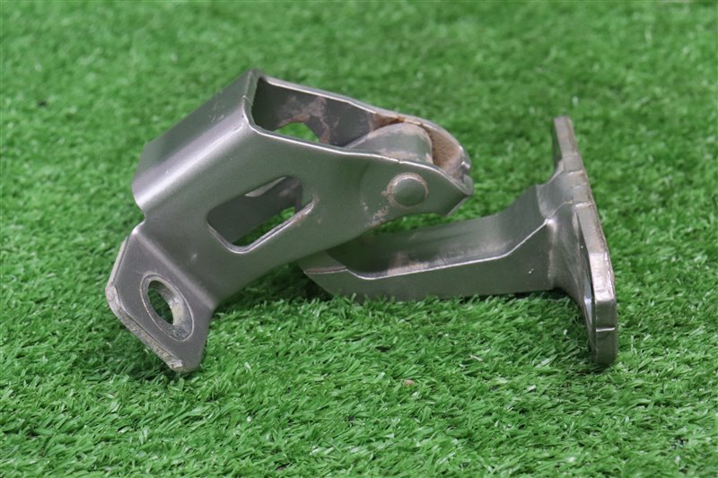 Петля двери багажника, 1500 рублей, Москва