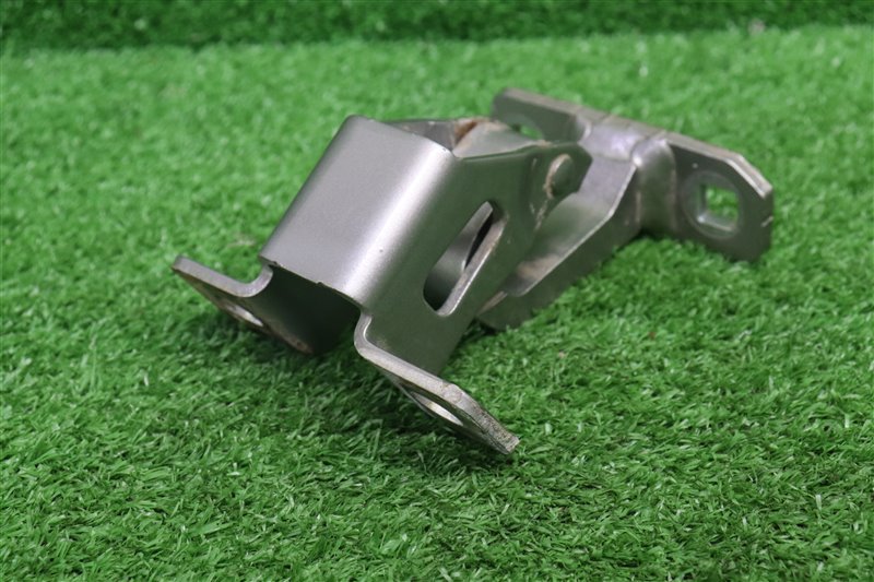 Петля двери багажника, 1500 рублей, Москва