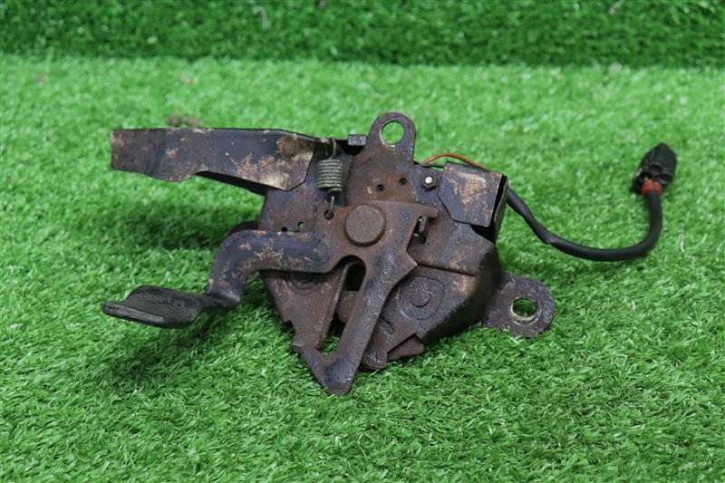 Замок капота, 1000 рублей, Москва