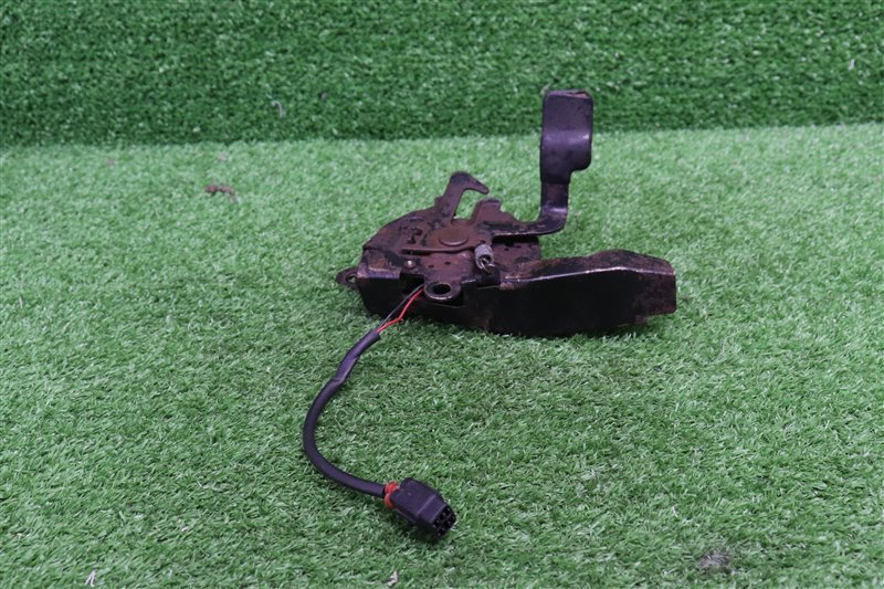 Замок капота, 1000 рублей, Москва