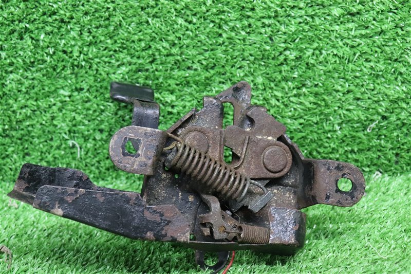 Замок капота, 1000 рублей, Москва