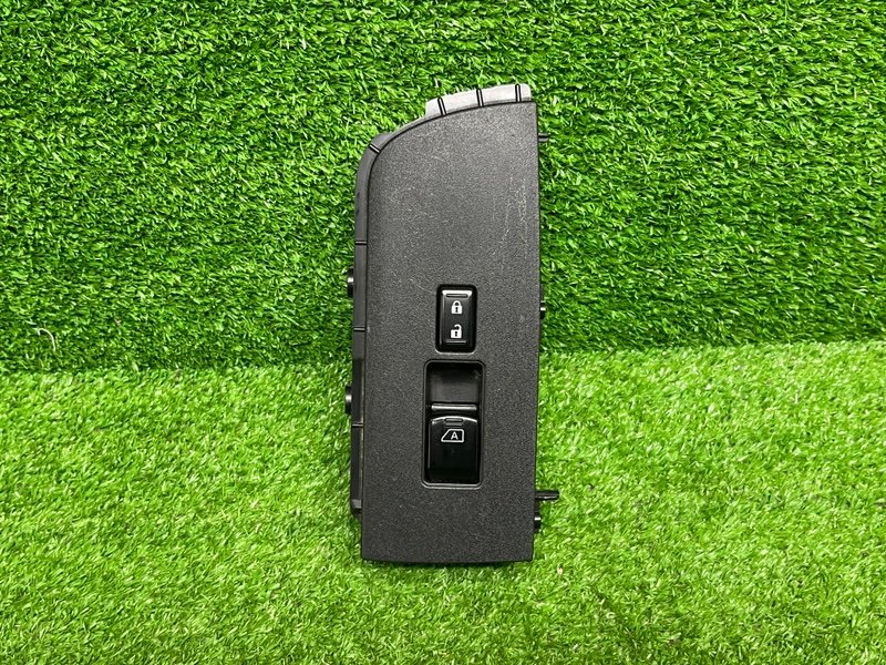 Кнопка стеклоподъемника, 2000 рублей, Москва