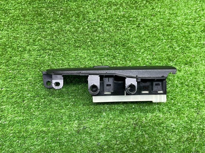 Кнопка стеклоподъемника, 2000 рублей, Москва