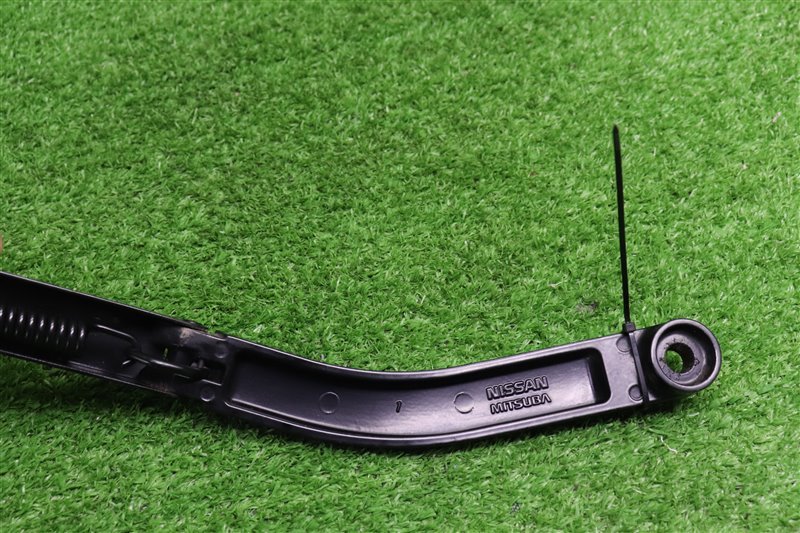 Поводок стеклоочистителя передний, 1500 рублей, Москва