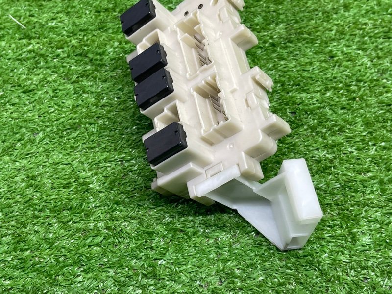 Блок предохранителей салонный, 1000 рублей, Москва