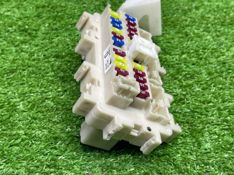 Блок предохранителей салонный, 1000 рублей, Москва