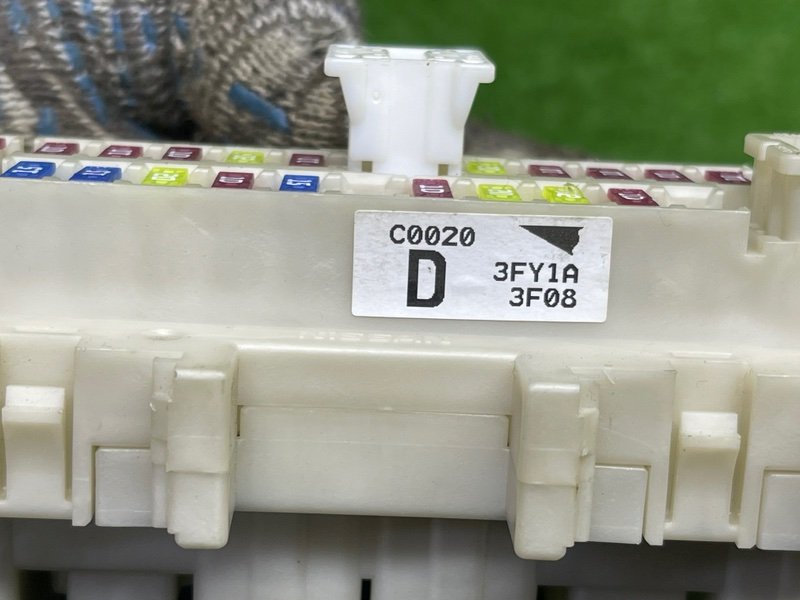 Блок предохранителей салонный, 1000 рублей, Москва