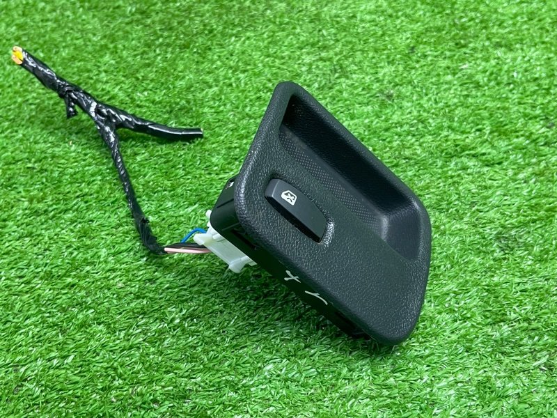 Кнопка, 1000 рублей, Москва