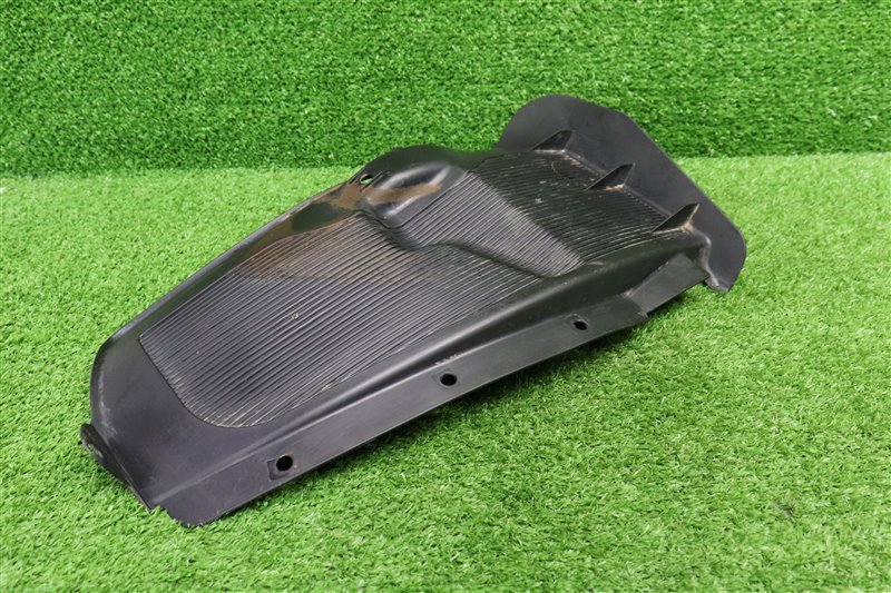 Подкрылок, 1500 рублей, Москва