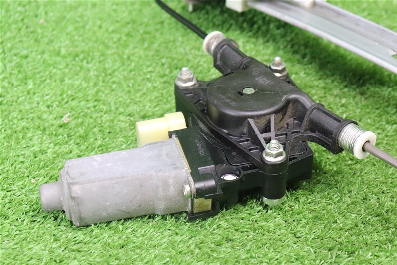 Стеклоподъемник задний, 1000 рублей, Москва