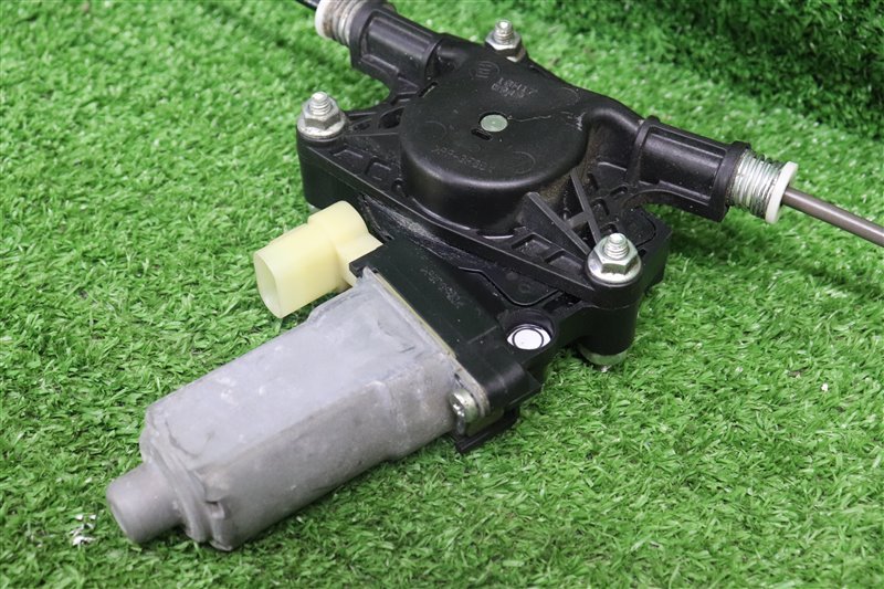 Стеклоподъемник задний, 1000 рублей, Москва