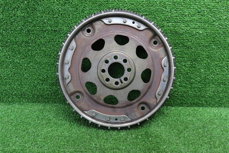 Маховик, 2000 рублей, Москва