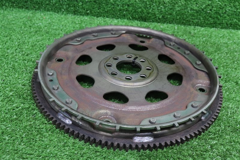 Маховик, 2000 рублей, Москва