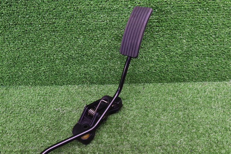 Педаль газа, 1000 рублей, Москва