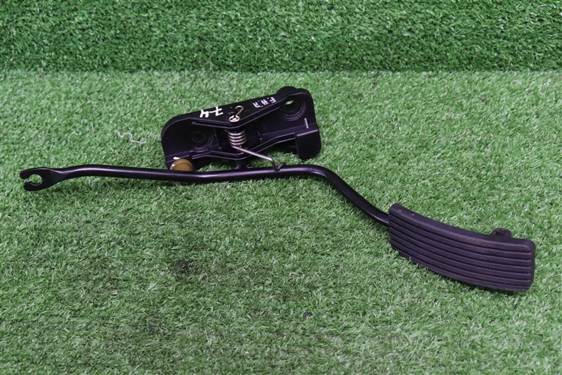 Педаль газа, 1000 рублей, Москва