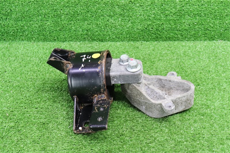 Опора двигателя, 2000 рублей, Москва