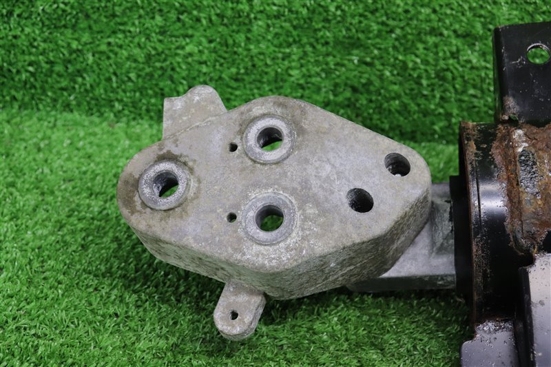 Опора двигателя, 2000 рублей, Москва