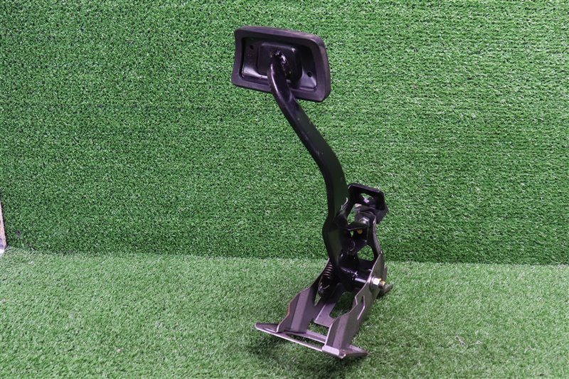 Педаль тормоза, 1000 рублей, Москва