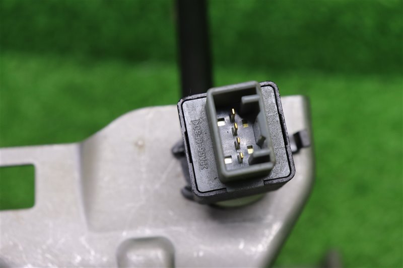 Педаль тормоза, 1000 рублей, Москва