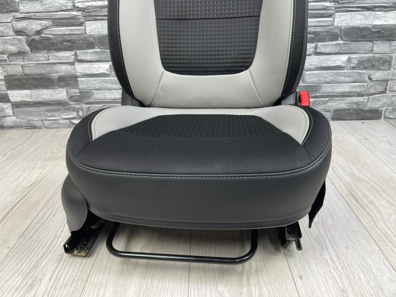 Сиденье переднее правое, 15000 рублей, Москва