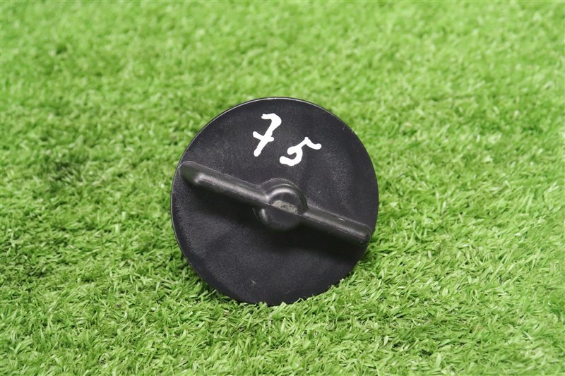 Болт крепления запасного колеса, 800 рублей, Москва