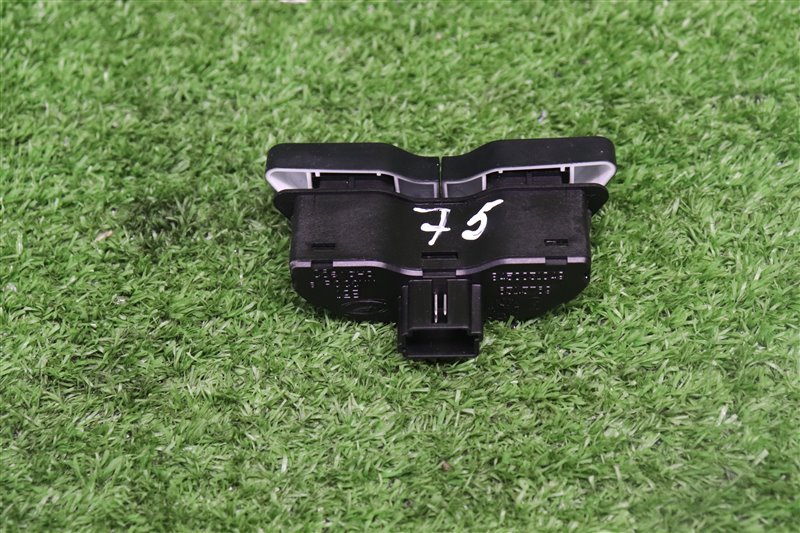 Кнопка обогрева сидений, 1000 рублей, Москва