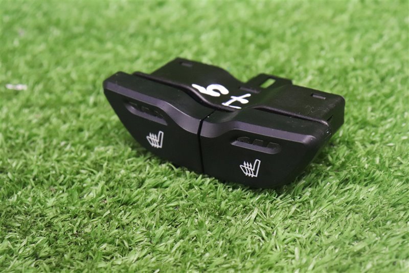 Кнопка обогрева сидений, 1000 рублей, Москва