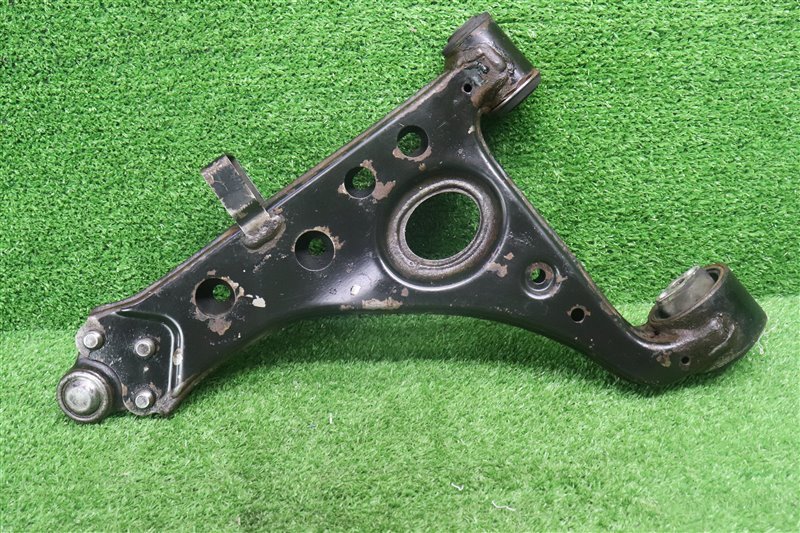 Рычаг передний правый, 5000 рублей, Москва