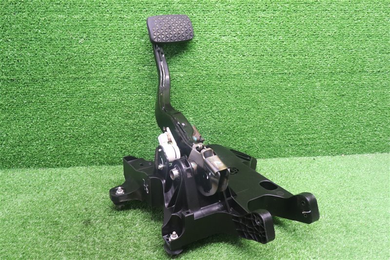 Педаль тормоза, 1500 рублей, Москва