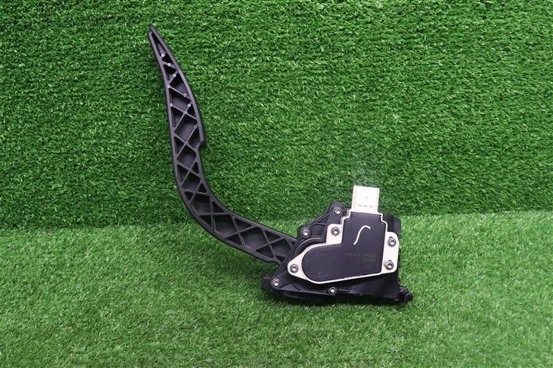 Педаль газа, 1500 рублей, Москва