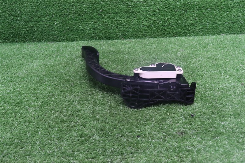 Педаль газа, 1500 рублей, Москва