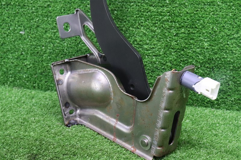 Педаль тормоза, 1500 рублей, Москва