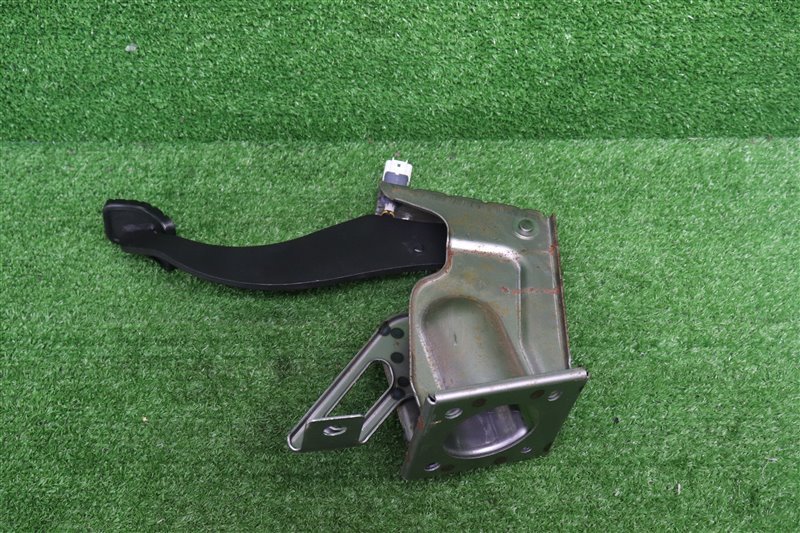 Педаль тормоза, 1500 рублей, Москва