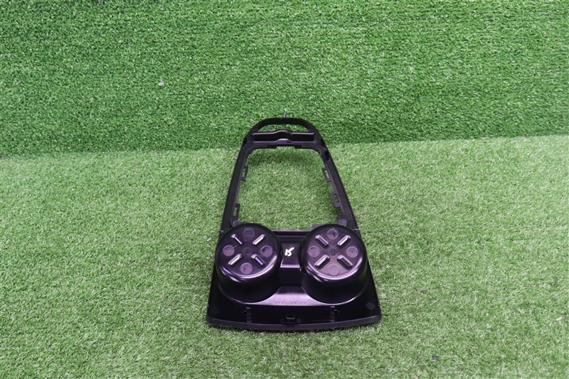 Подстаканник, 1000 рублей, Москва