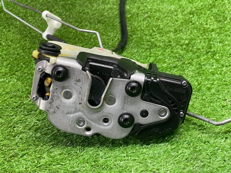 Замок двери задней правой, 2500 рублей, Москва