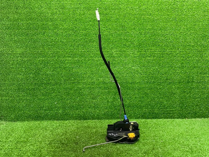 Замок двери передней правой, 3000 рублей, Москва