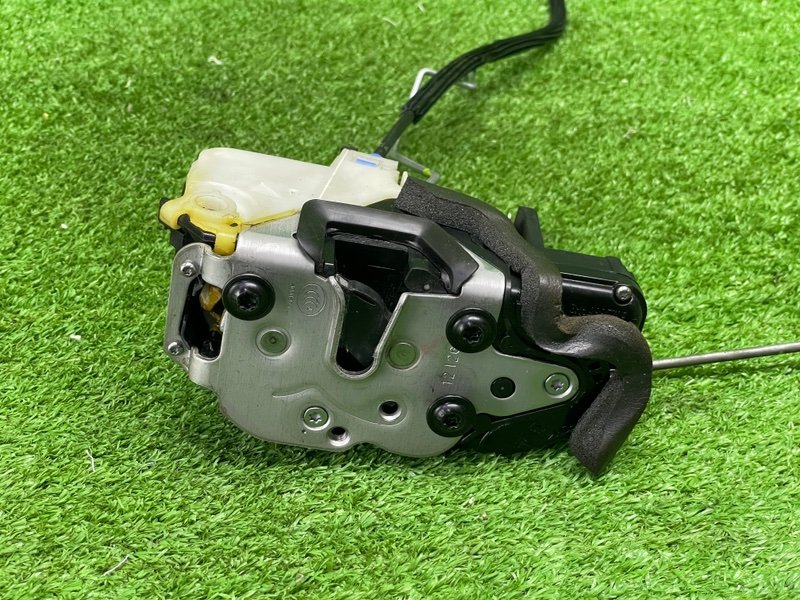 Замок двери передней правой, 3000 рублей, Москва