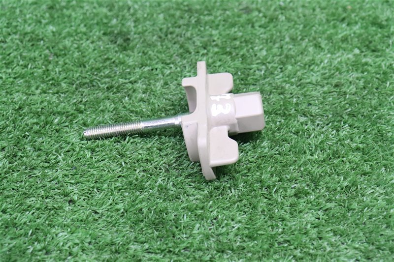 Болт крепления запасного колеса, 1000 рублей, Москва