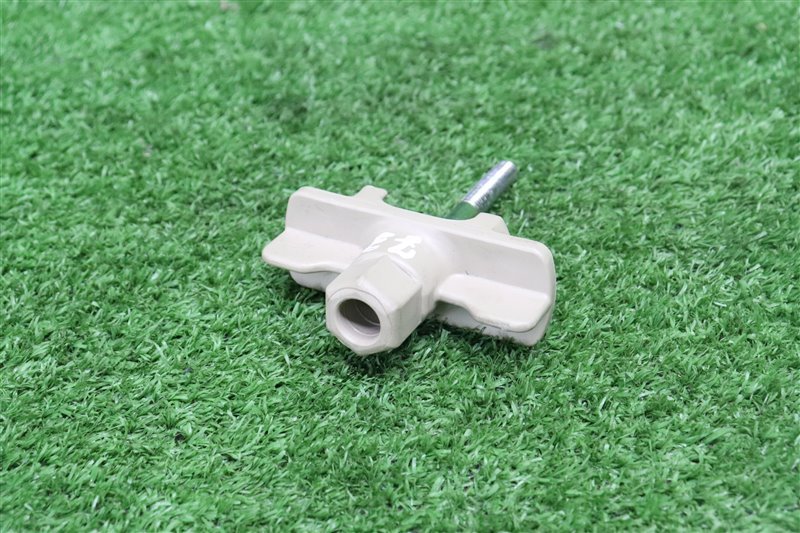 Болт крепления запасного колеса, 1000 рублей, Москва