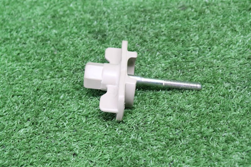 Болт крепления запасного колеса, 1000 рублей, Москва