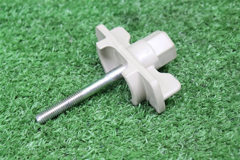 Болт крепления запасного колеса, 1000 рублей, Москва