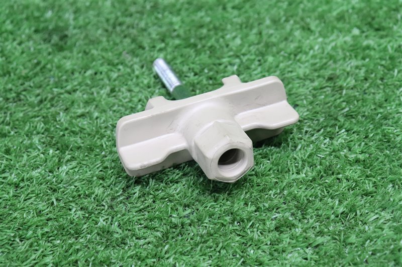 Болт крепления запасного колеса, 1000 рублей, Москва