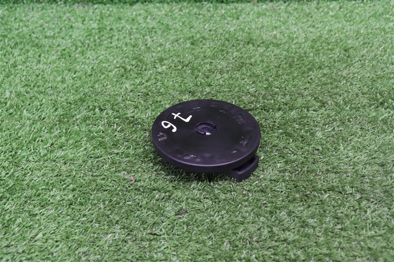 Гайка крепления запасного колеса, 1000 рублей, Москва