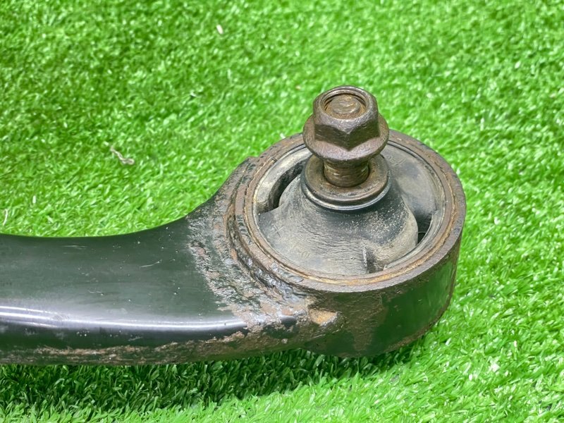 Рычаг передний левый, 2000 рублей, Москва