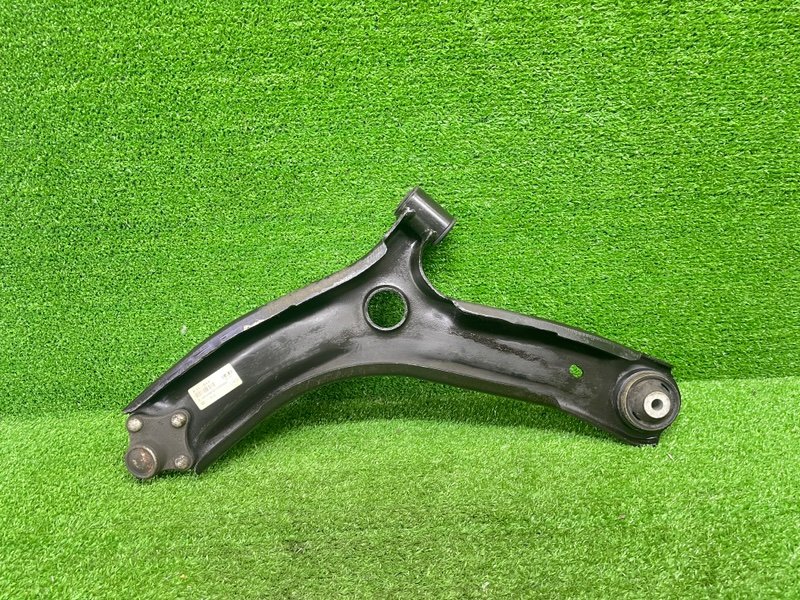 Рычаг передний правый, 3000 рублей, Москва